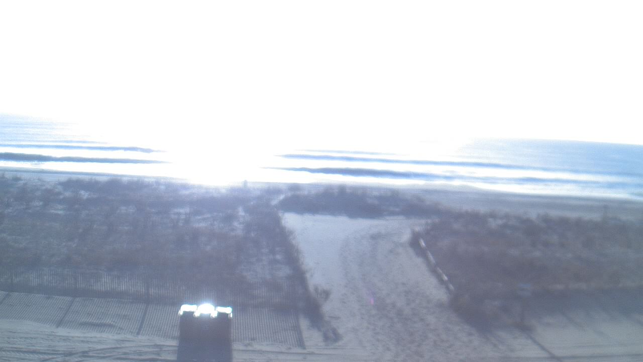 Thumbnail for current weather camera view from Beach Patrol HQ in Margate City, New Jersey