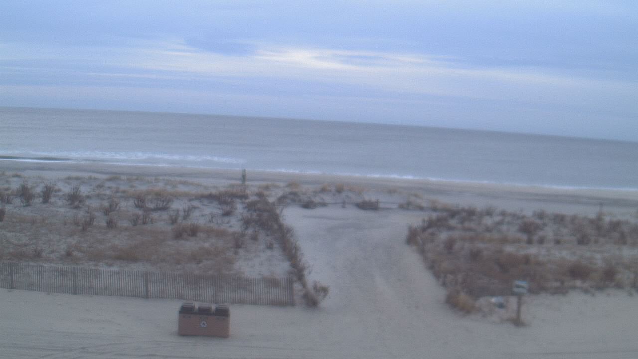 Thumbnail for current weather camera view from Beach Patrol HQ in Margate City, New Jersey