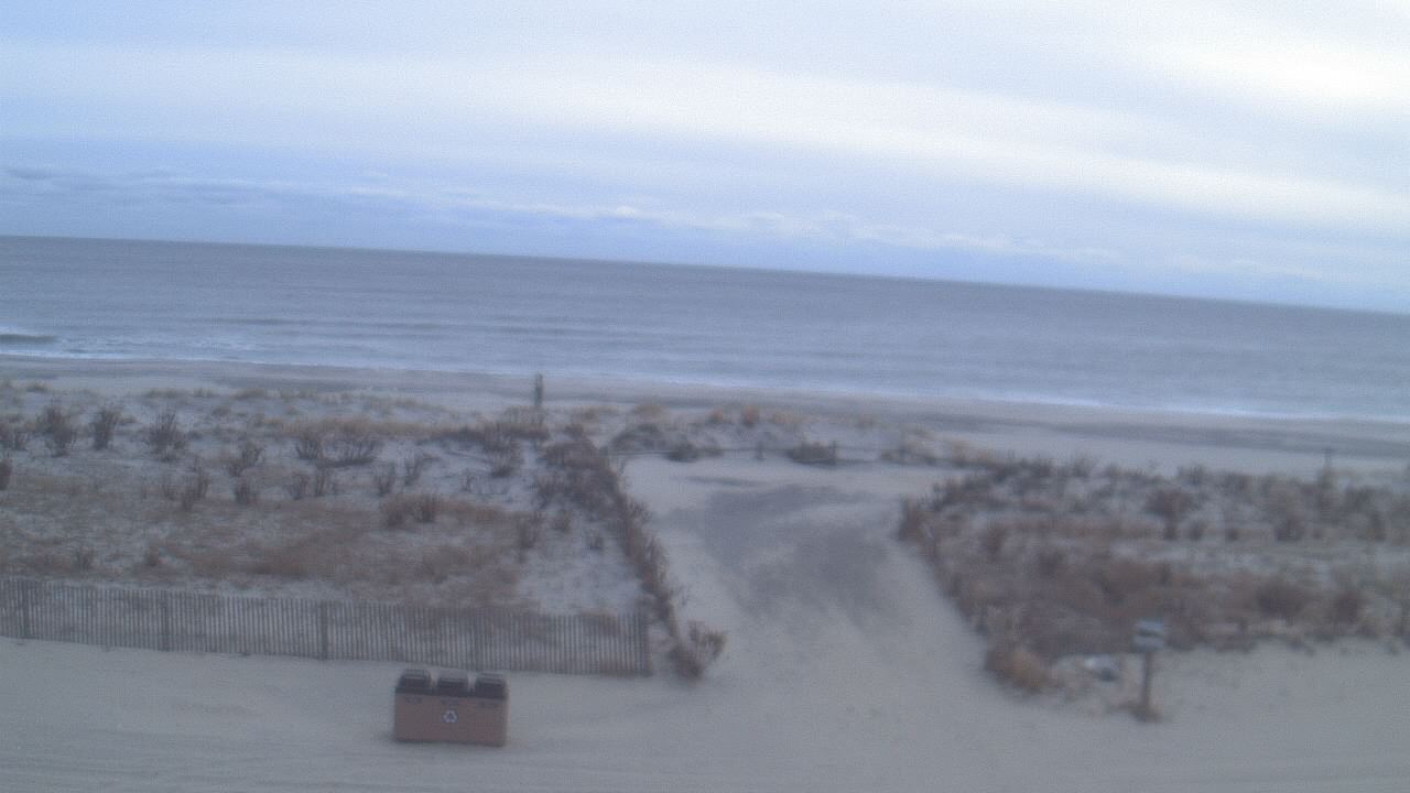 Thumbnail for current weather camera view from Beach Patrol HQ in Margate City, New Jersey