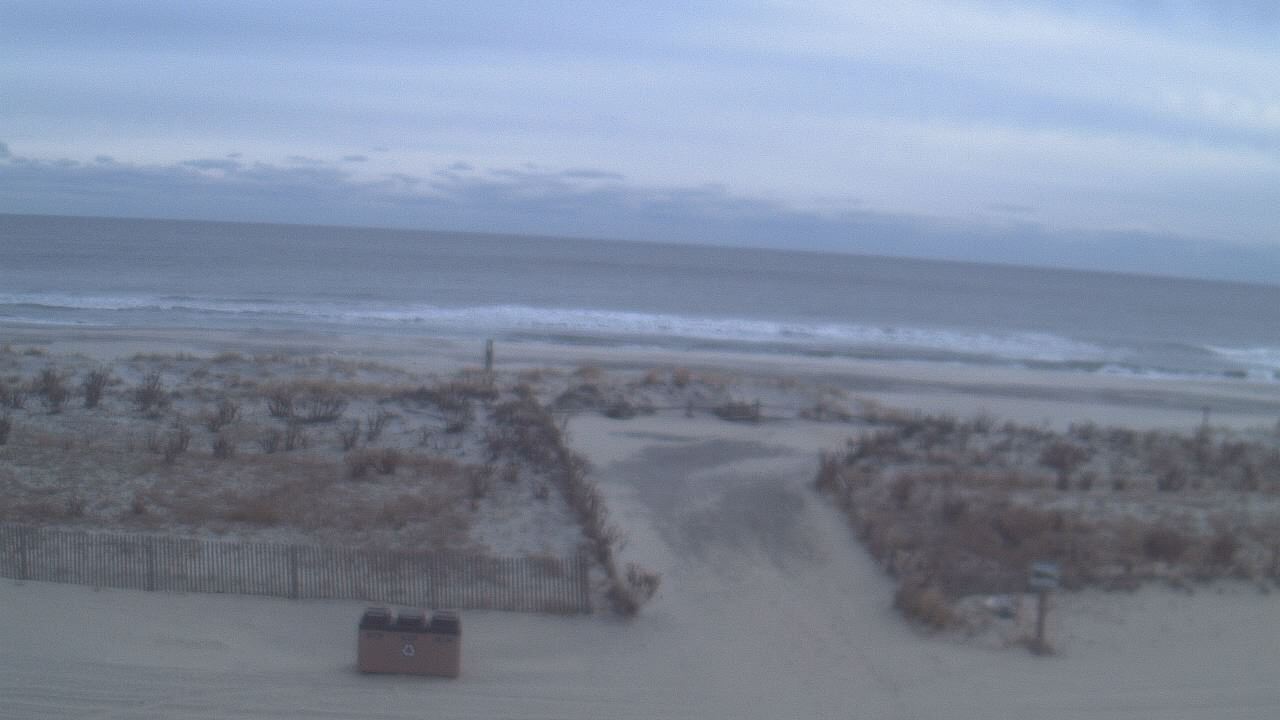 Thumbnail for current weather camera view from Beach Patrol HQ in Margate City, New Jersey