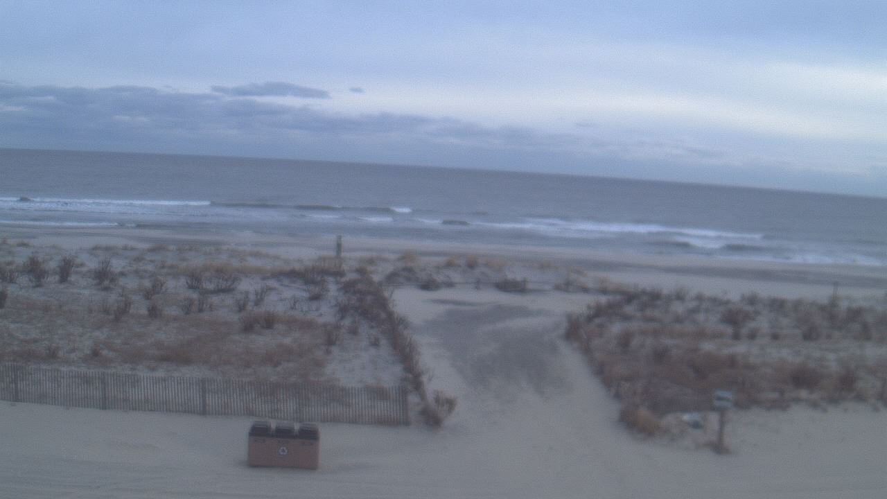 Thumbnail for current weather camera view from Beach Patrol HQ in Margate City, New Jersey