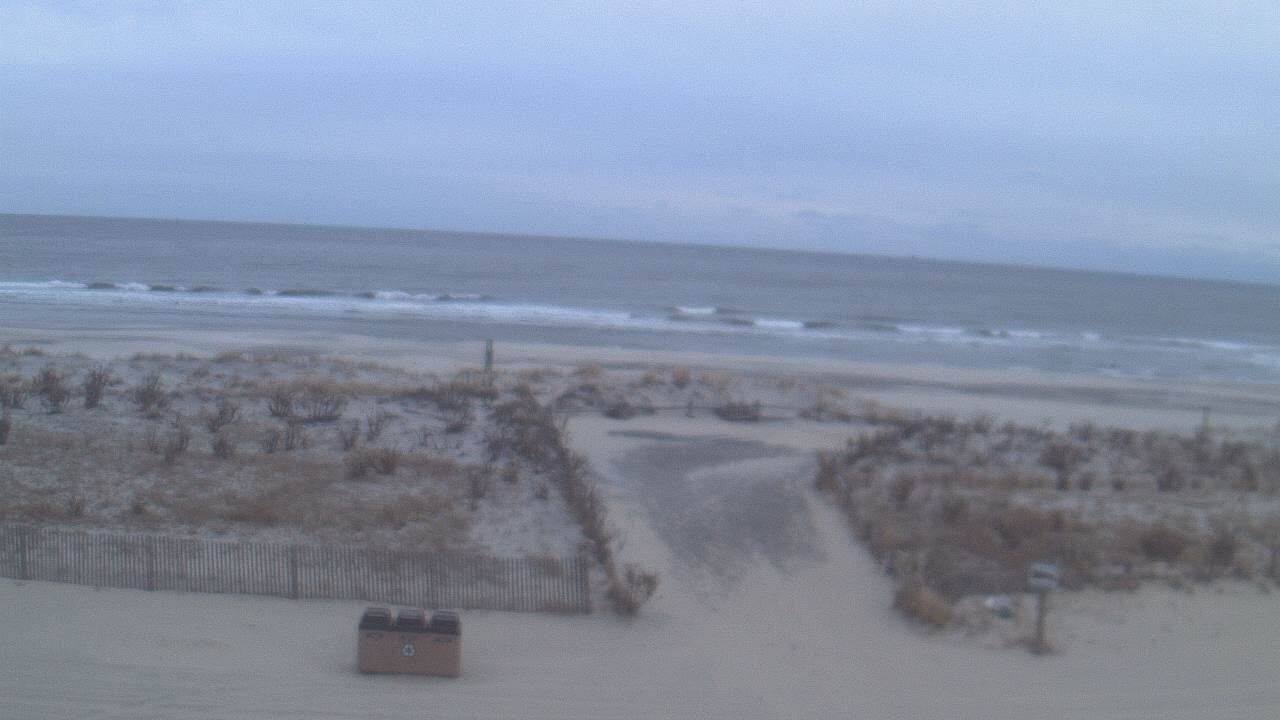Thumbnail for current weather camera view from Beach Patrol HQ in Margate City, New Jersey