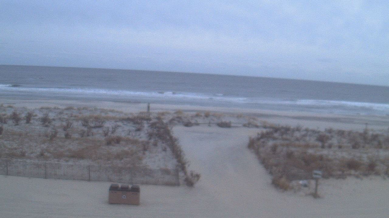 Thumbnail for current weather camera view from Beach Patrol HQ in Margate City, New Jersey
