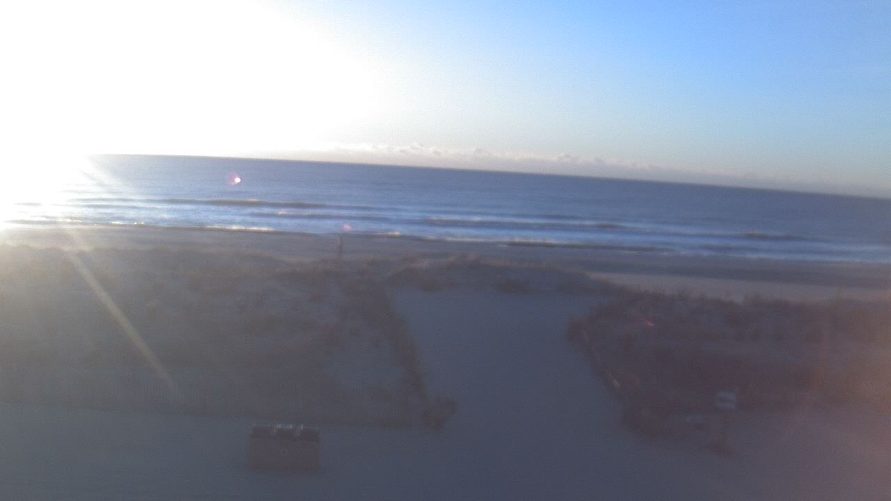 Thumbnail for current weather camera view from Beach Patrol HQ in Margate City, New Jersey