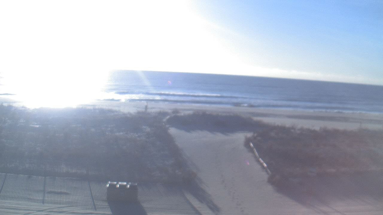 Thumbnail for current weather camera view from Beach Patrol HQ in Margate City, New Jersey