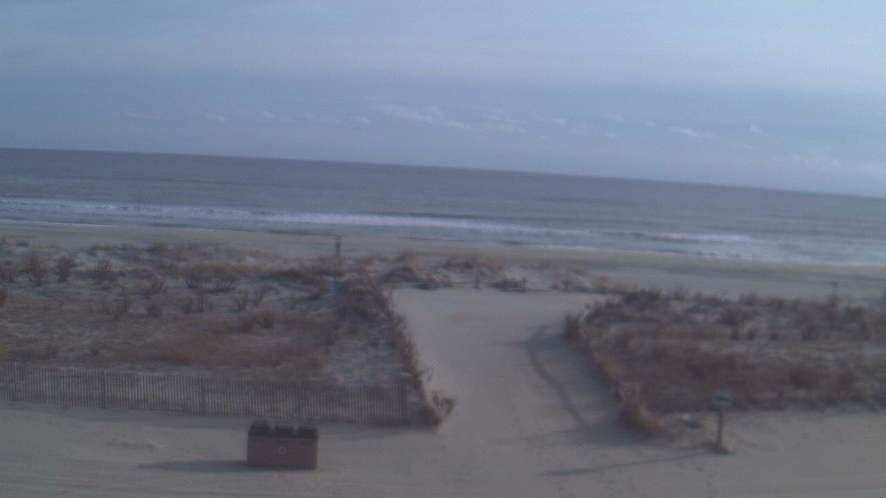 Thumbnail for current weather camera view from Beach Patrol HQ in Margate City, New Jersey