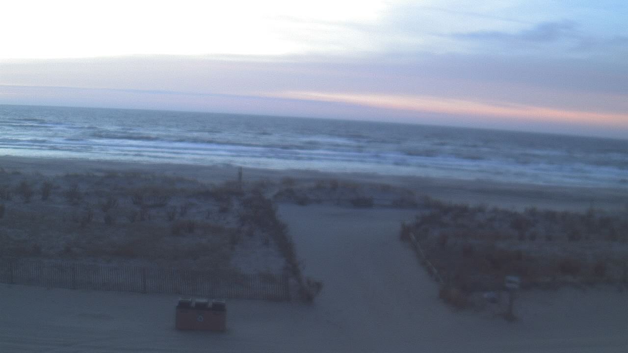 Thumbnail for current weather camera view from Beach Patrol HQ in Margate City, New Jersey