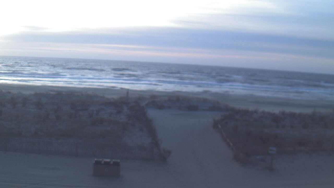 Thumbnail for current weather camera view from Beach Patrol HQ in Margate City, New Jersey