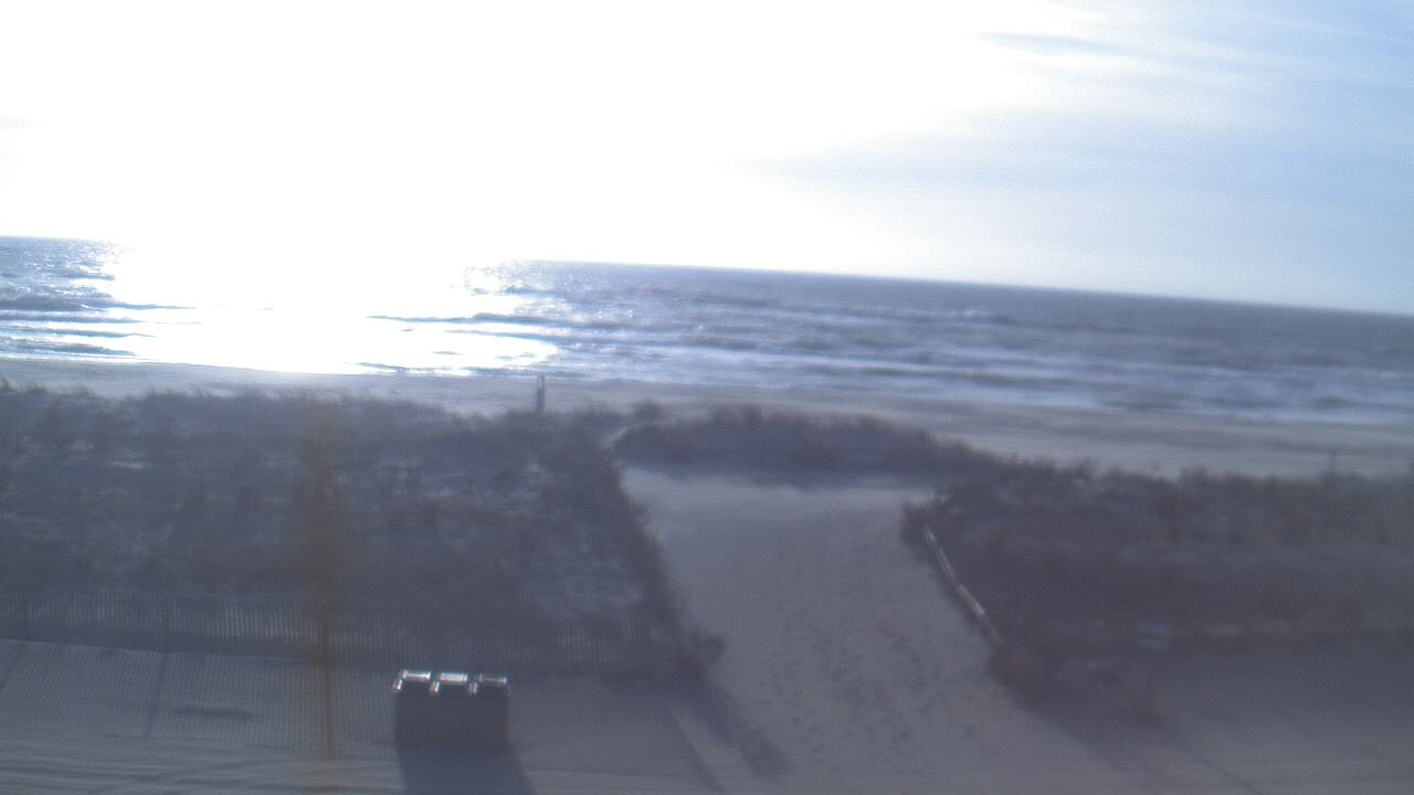 Thumbnail for current weather camera view from Beach Patrol HQ in Margate City, New Jersey