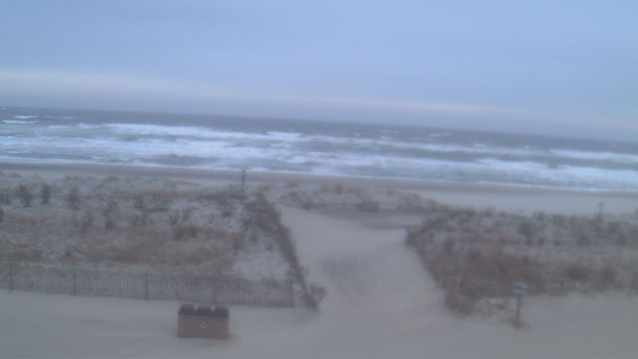 Thumbnail for current weather camera view from Beach Patrol HQ in Margate City, New Jersey