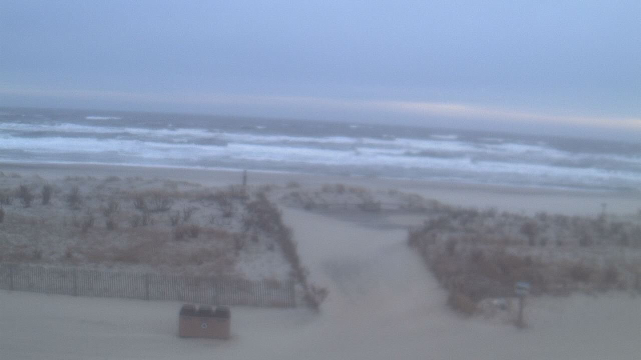 Thumbnail for current weather camera view from Beach Patrol HQ in Margate City, New Jersey