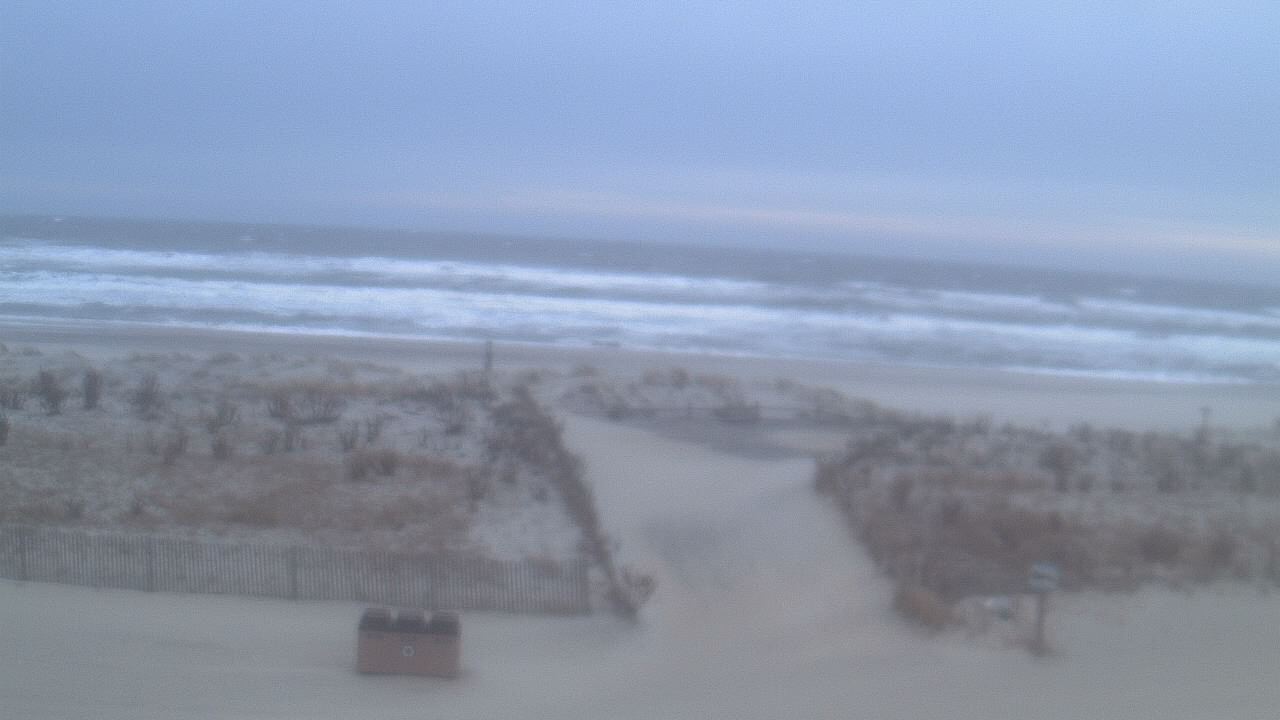 Thumbnail for current weather camera view from Beach Patrol HQ in Margate City, New Jersey