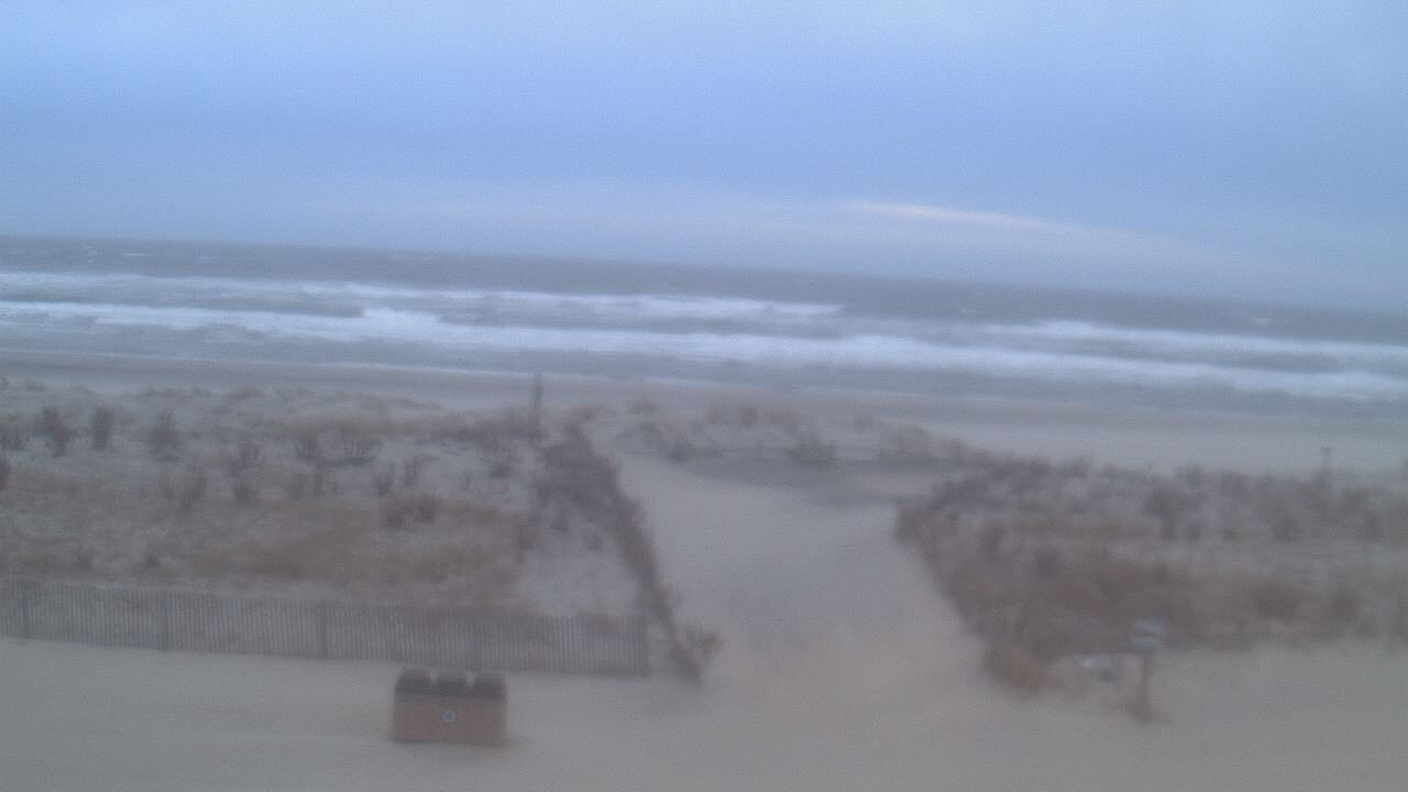 Thumbnail for current weather camera view from Beach Patrol HQ in Margate City, New Jersey