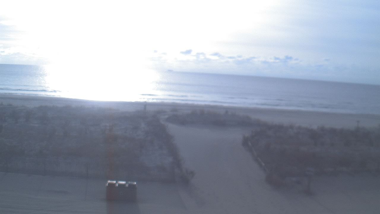 Thumbnail for current weather camera view from Beach Patrol HQ in Margate City, New Jersey
