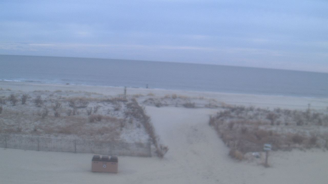 Thumbnail for current weather camera view from Beach Patrol HQ in Margate City, New Jersey