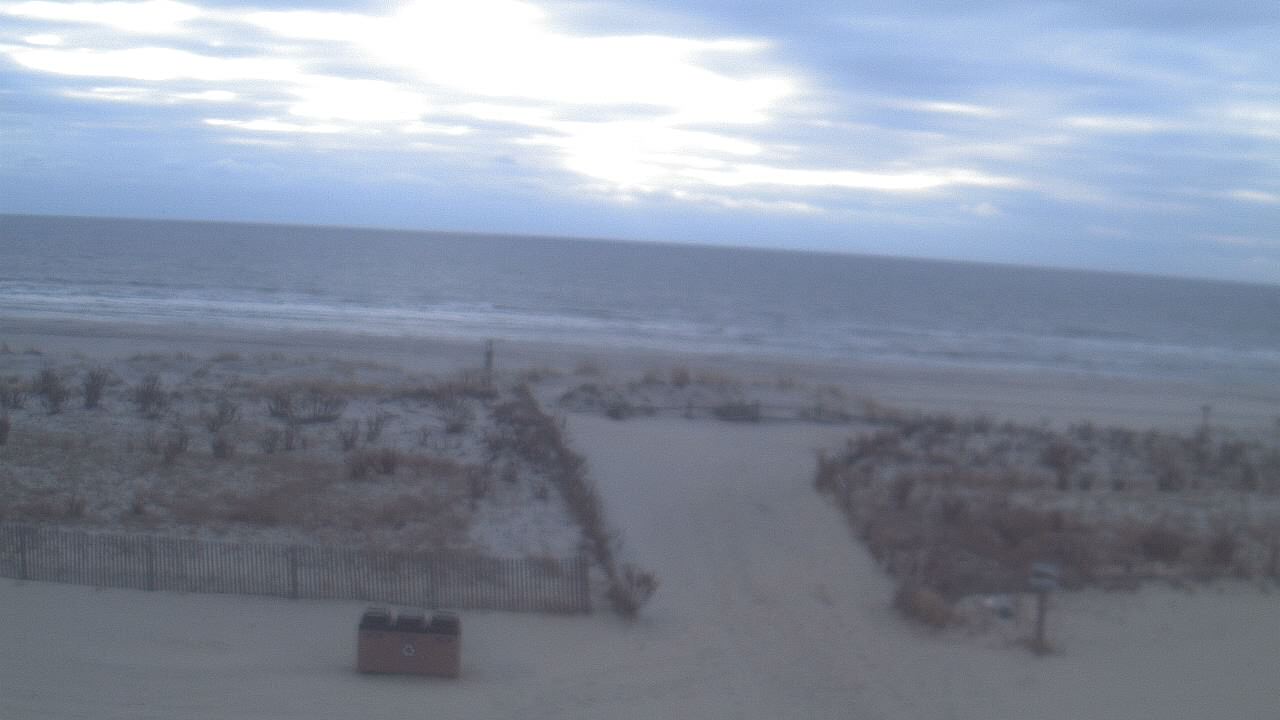 Thumbnail for current weather camera view from Beach Patrol HQ in Margate City, New Jersey
