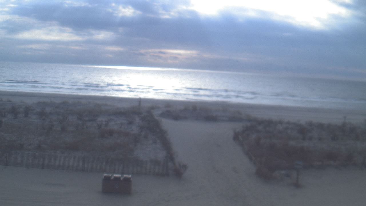 Thumbnail for current weather camera view from Beach Patrol HQ in Margate City, New Jersey