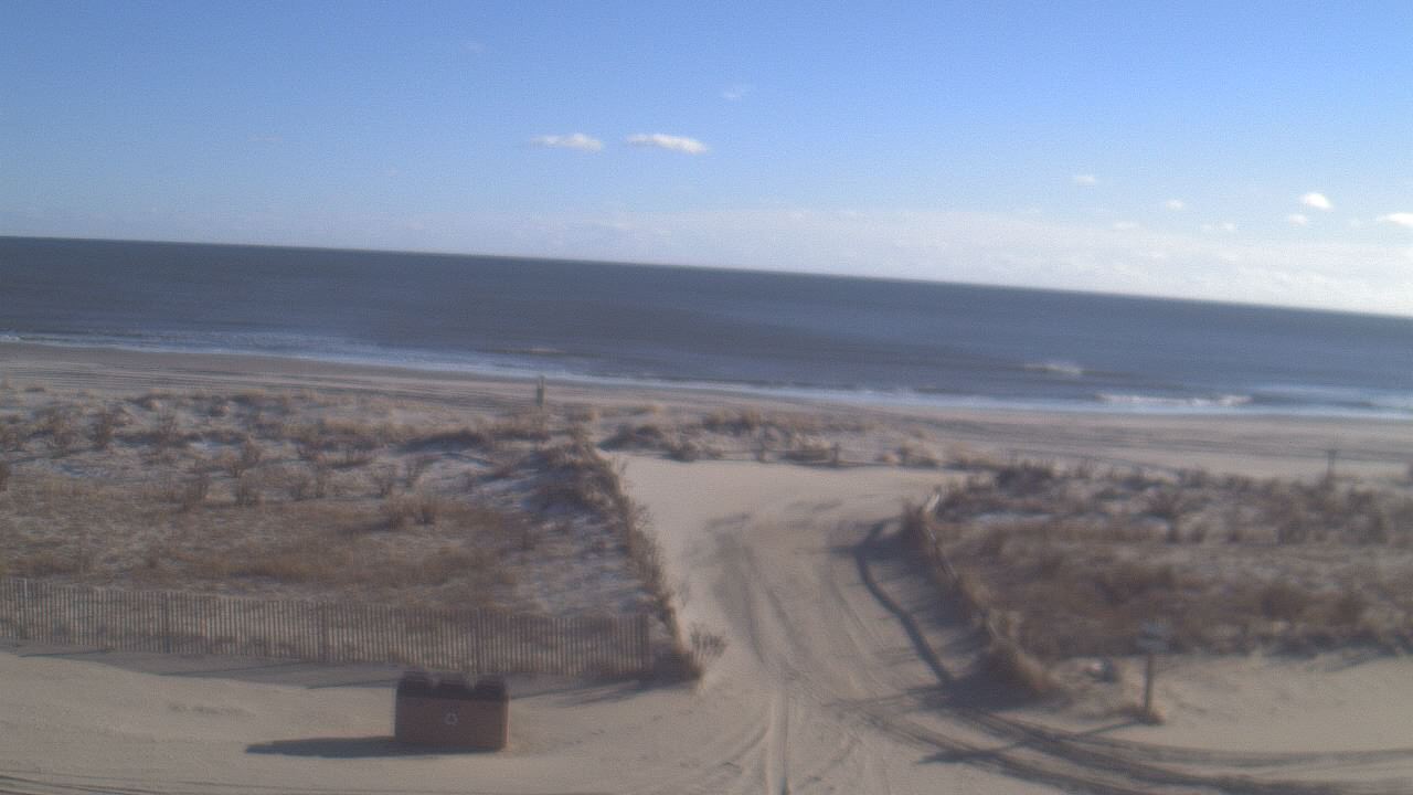 Thumbnail for current weather camera view from Beach Patrol HQ in Margate City, New Jersey
