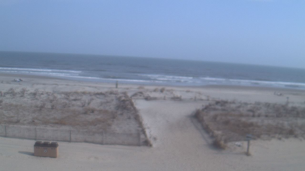 Thumbnail for current weather camera view from Beach Patrol HQ in Margate City, New Jersey
