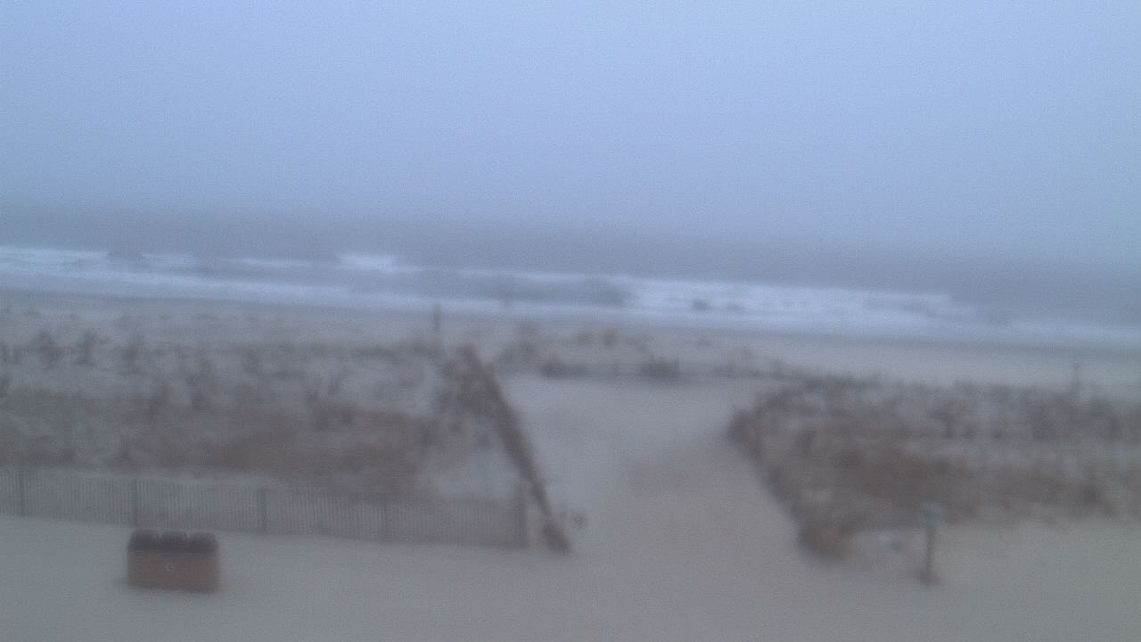 Thumbnail for current weather camera view from Beach Patrol HQ in Margate City, New Jersey