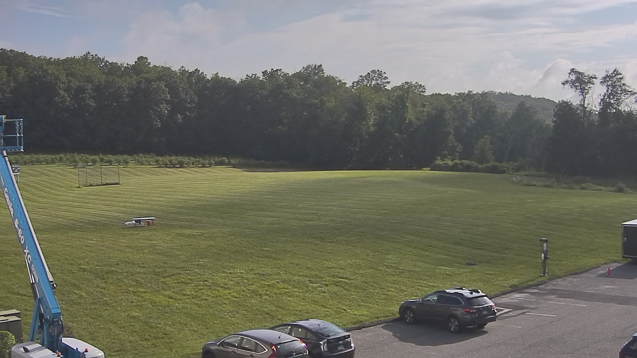 Thumbnail for current weather camera view from Marvelwood School in Kent, Connecticut