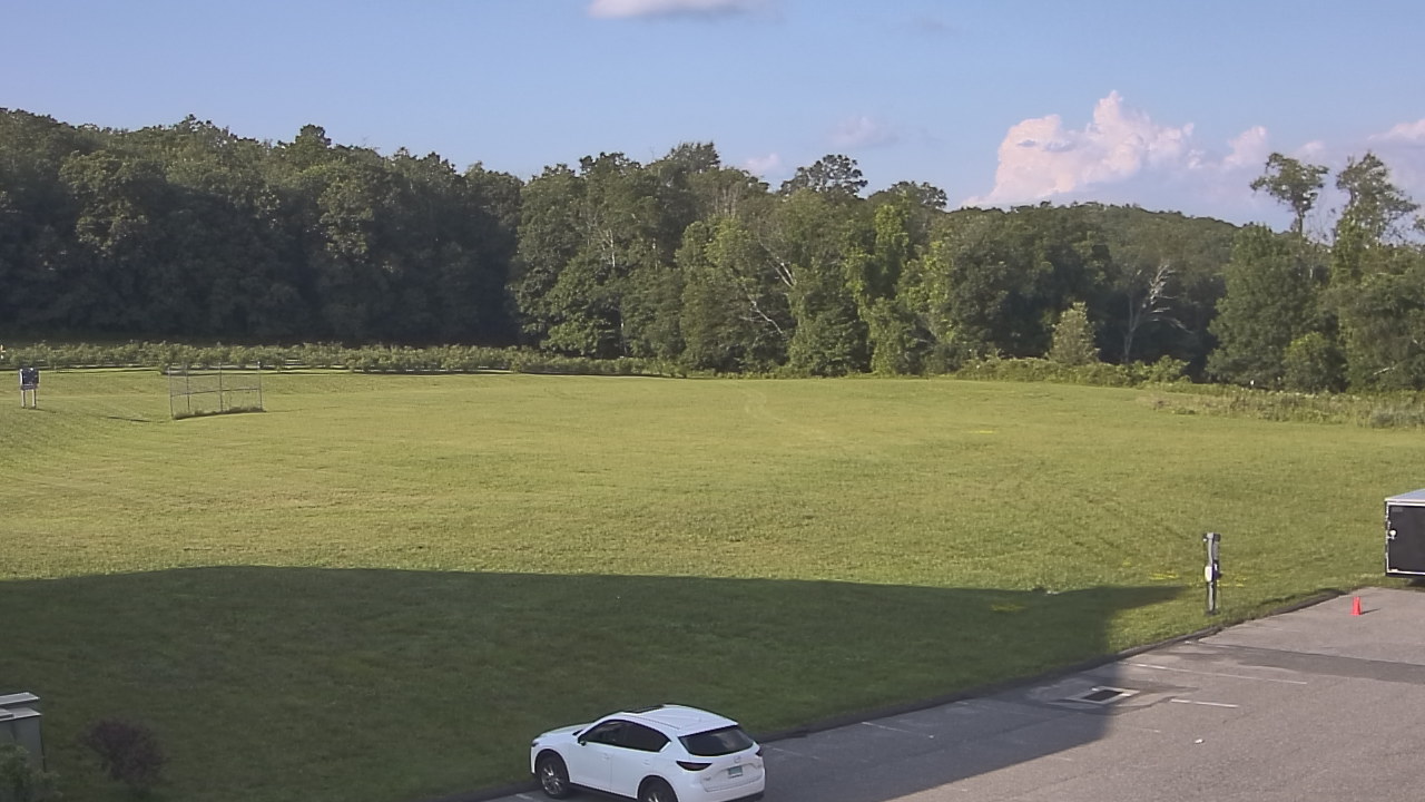 Thumbnail for current weather camera view from Marvelwood School in Kent, Connecticut