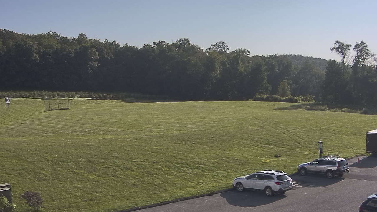 Thumbnail for current weather camera view from Marvelwood School in Kent, Connecticut