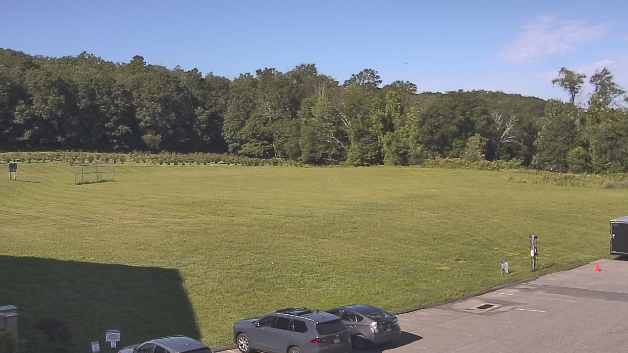 Thumbnail for current weather camera view from Marvelwood School in Kent, Connecticut