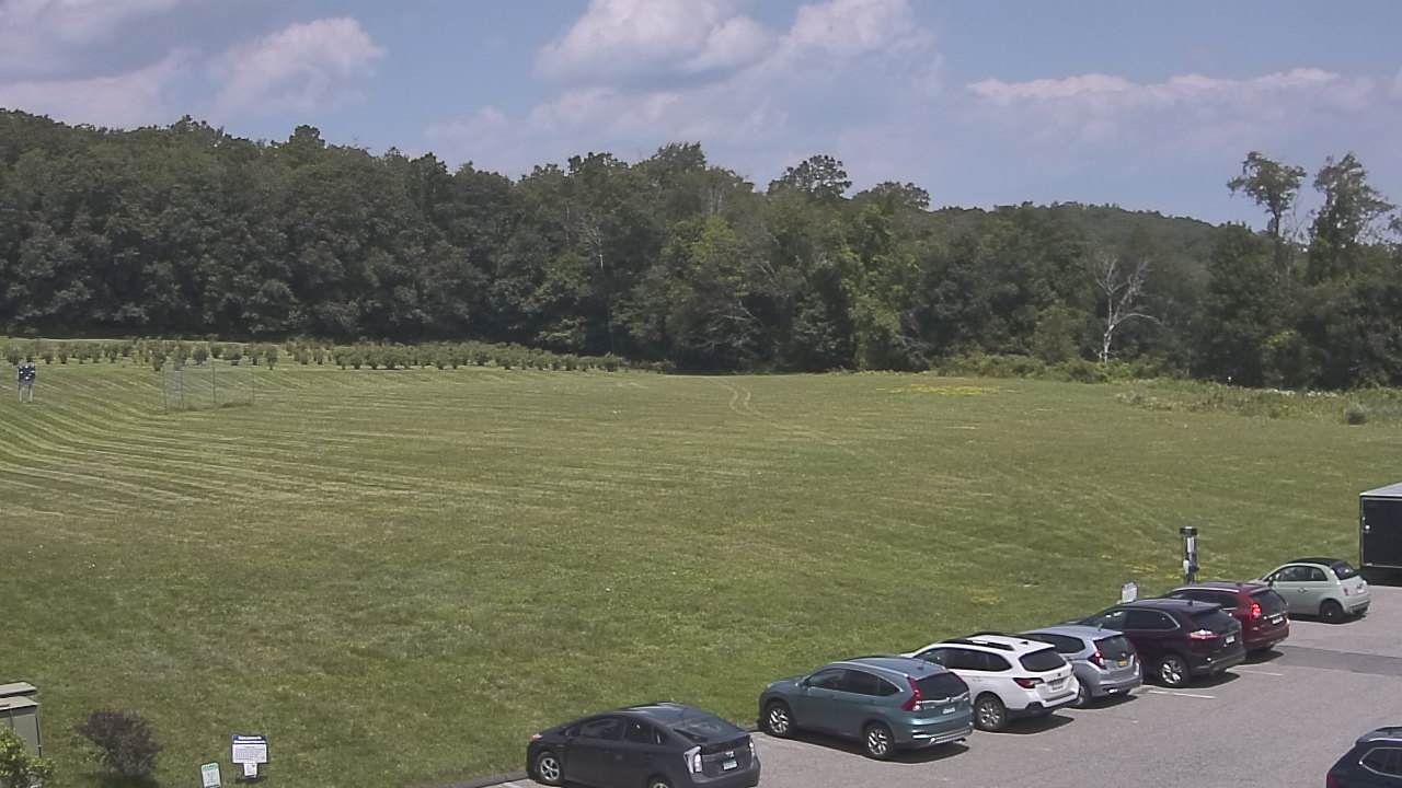 Thumbnail for current weather camera view from Marvelwood School in Kent, Connecticut
