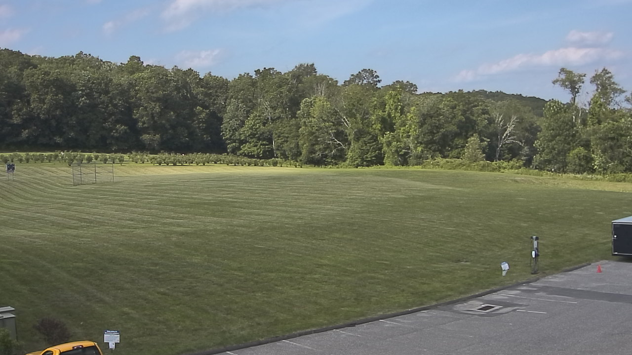 Thumbnail for current weather camera view from Marvelwood School in Kent, Connecticut