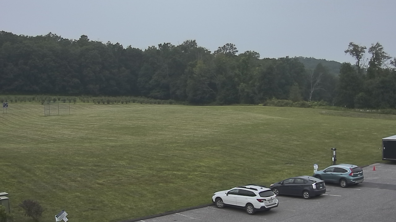 Thumbnail for current weather camera view from Marvelwood School in Kent, Connecticut