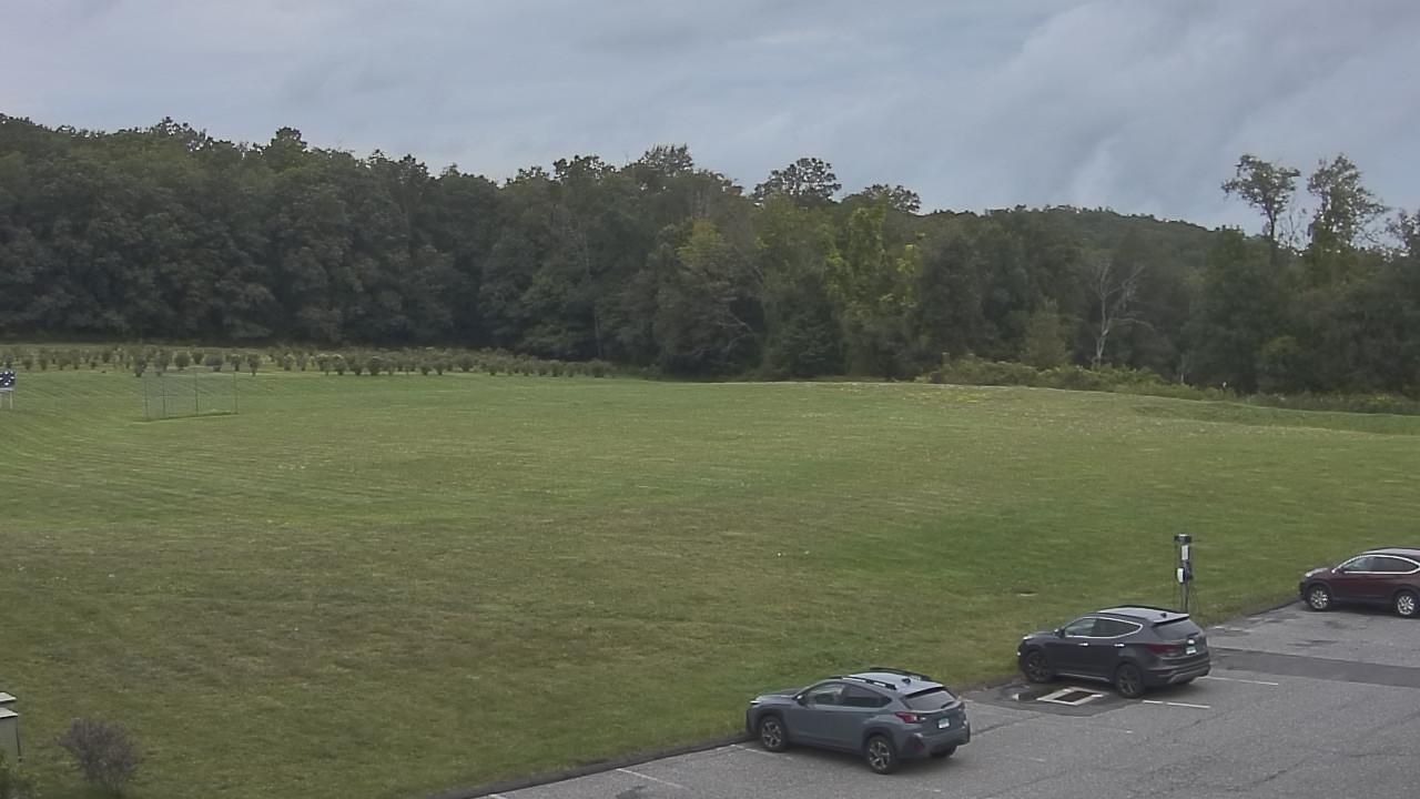 Thumbnail for current weather camera view from Marvelwood School in Kent, Connecticut