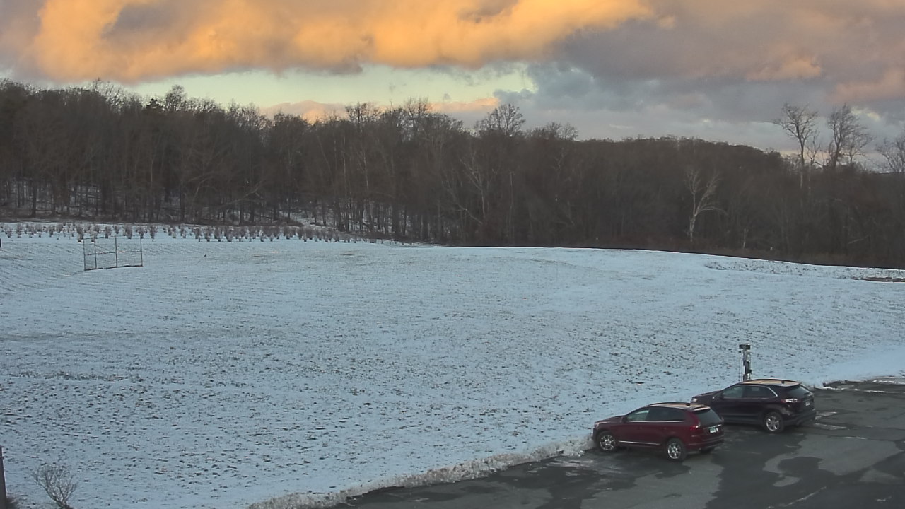 Thumbnail for current weather camera view from Marvelwood School in Kent, Connecticut