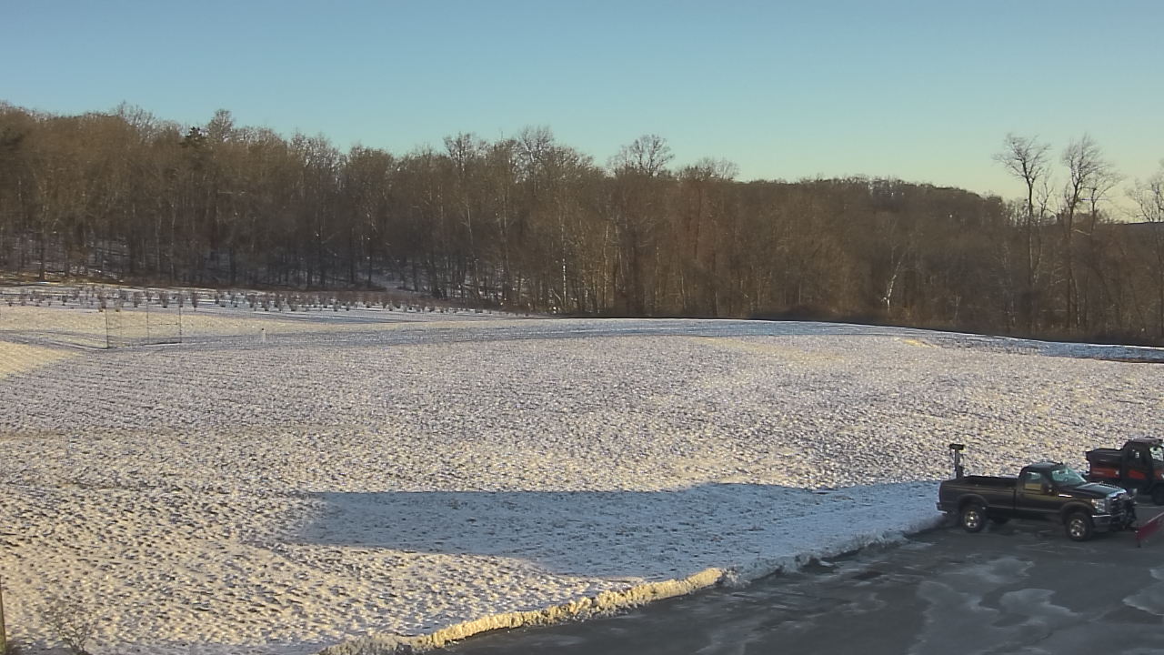 Thumbnail for current weather camera view from Marvelwood School in Kent, Connecticut