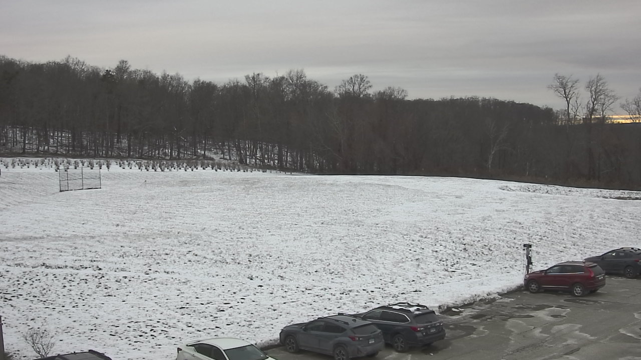 Thumbnail for current weather camera view from Marvelwood School in Kent, Connecticut