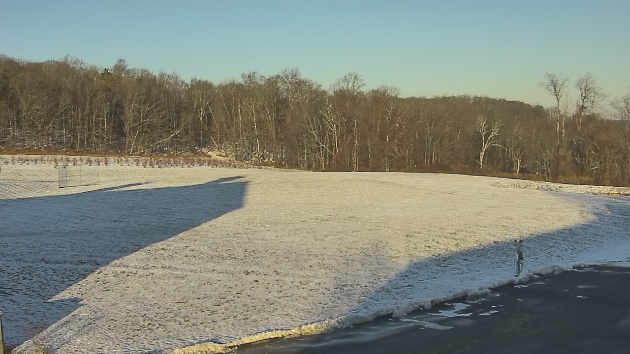 Thumbnail for current weather camera view from Marvelwood School in Kent, Connecticut
