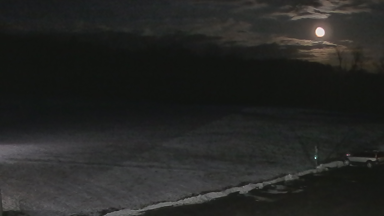 Thumbnail for current weather camera view from Marvelwood School in Kent, Connecticut