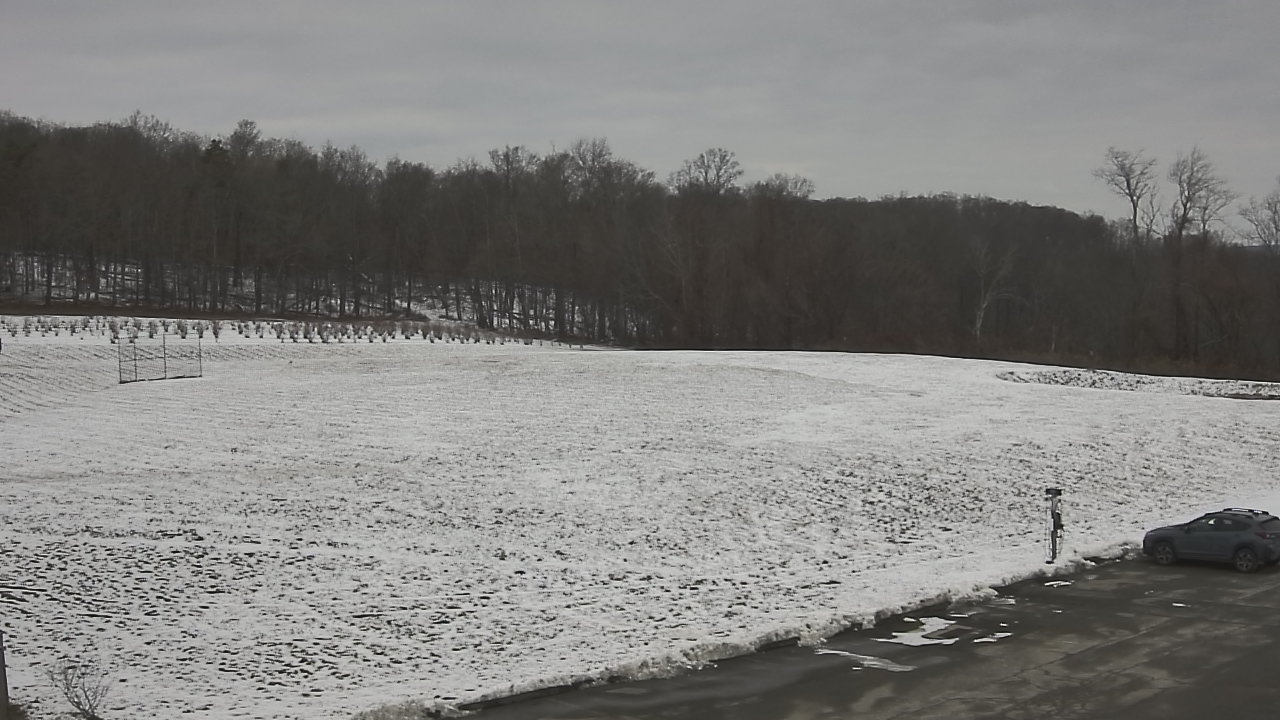 Thumbnail for current weather camera view from Marvelwood School in Kent, Connecticut