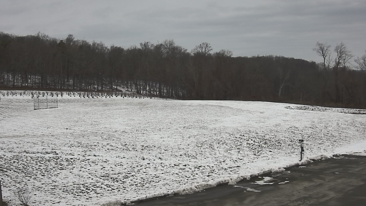 Thumbnail for current weather camera view from Marvelwood School in Kent, Connecticut