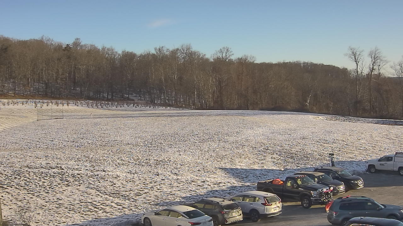 Thumbnail for current weather camera view from Marvelwood School in Kent, Connecticut