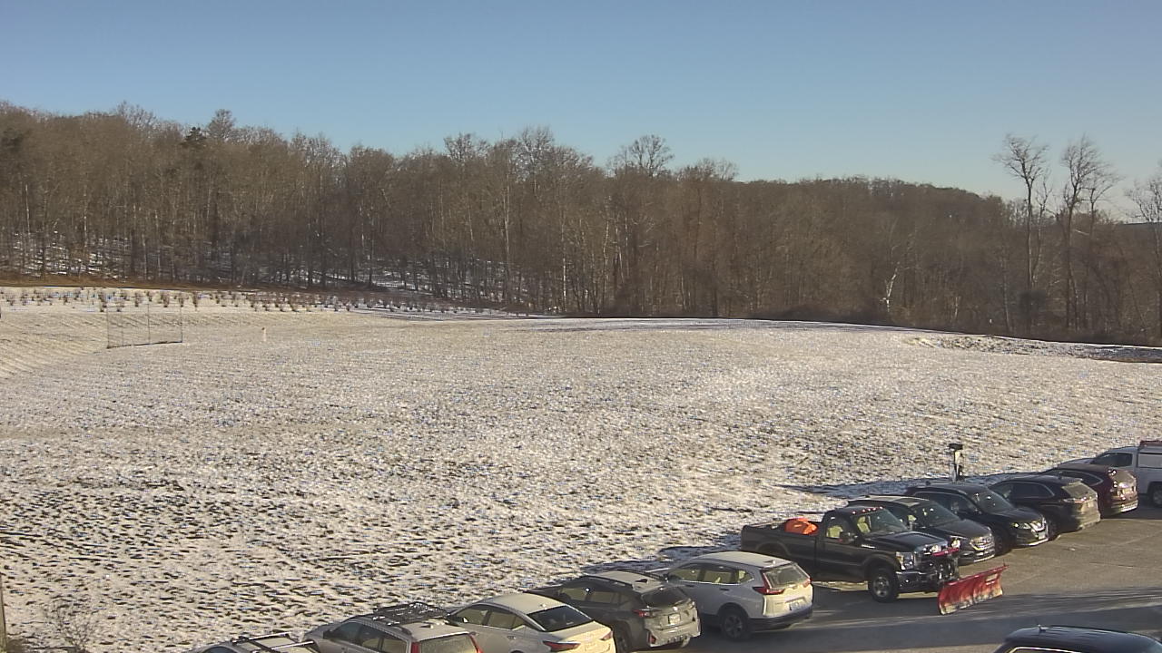 Thumbnail for current weather camera view from Marvelwood School in Kent, Connecticut