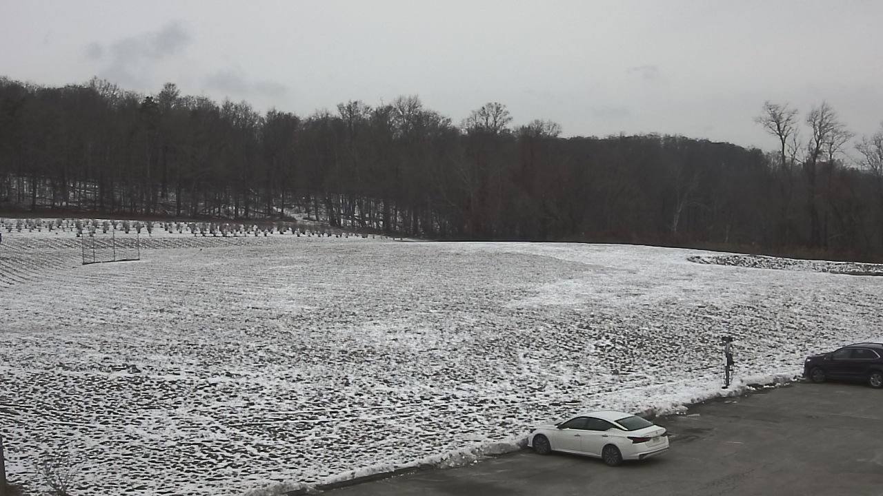 Thumbnail for current weather camera view from Marvelwood School in Kent, Connecticut