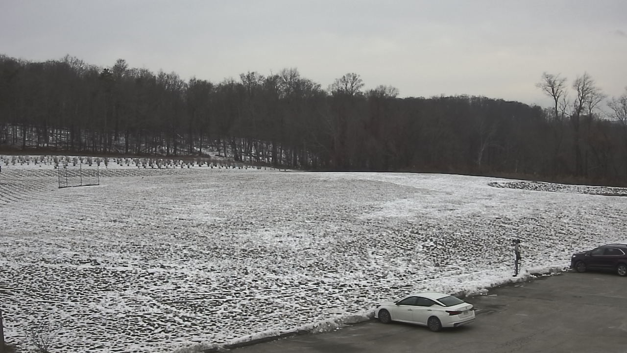 Thumbnail for current weather camera view from Marvelwood School in Kent, Connecticut