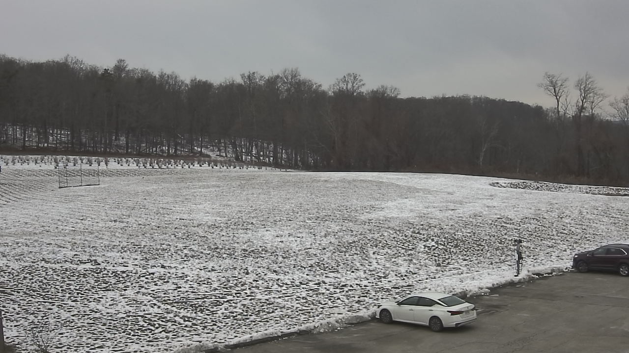 Thumbnail for current weather camera view from Marvelwood School in Kent, Connecticut