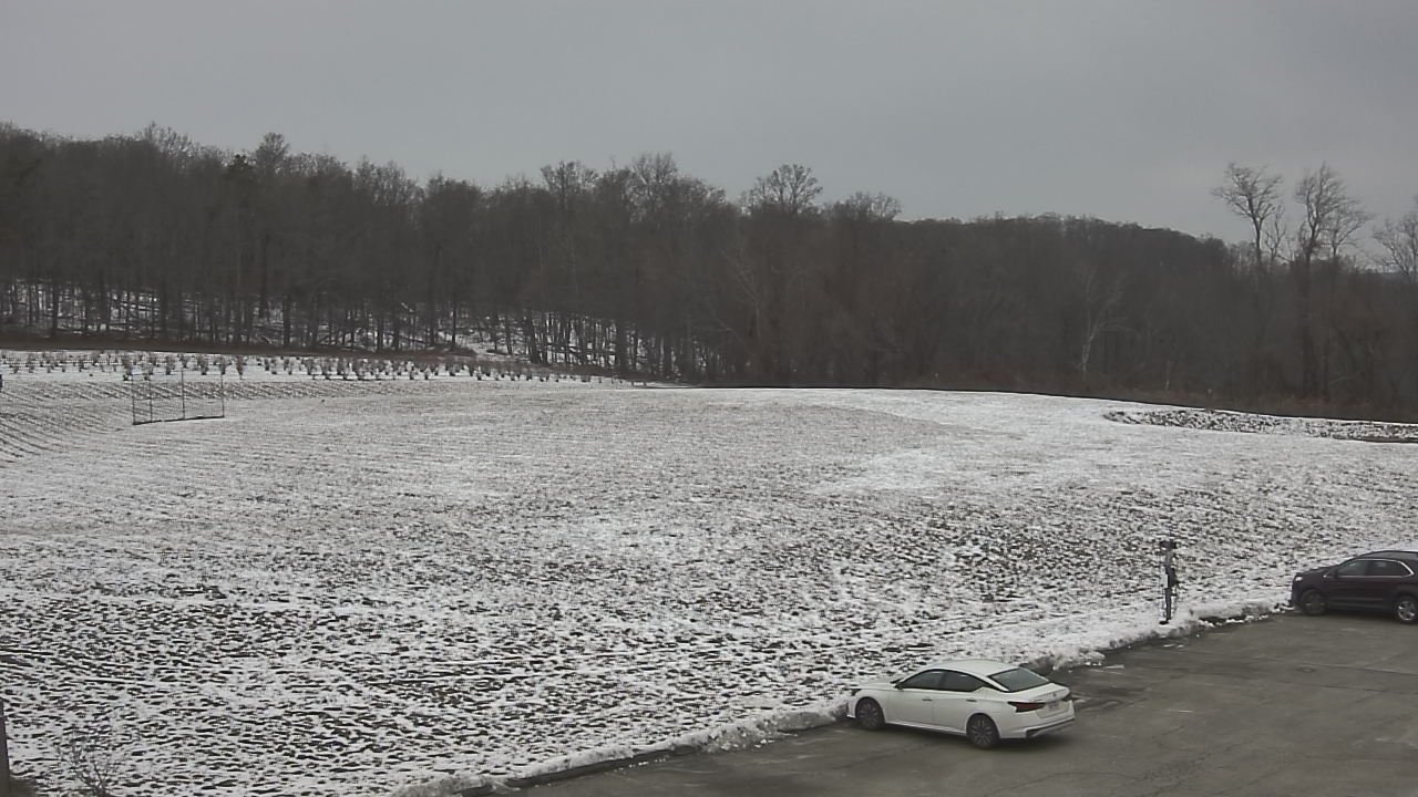 Thumbnail for current weather camera view from Marvelwood School in Kent, Connecticut