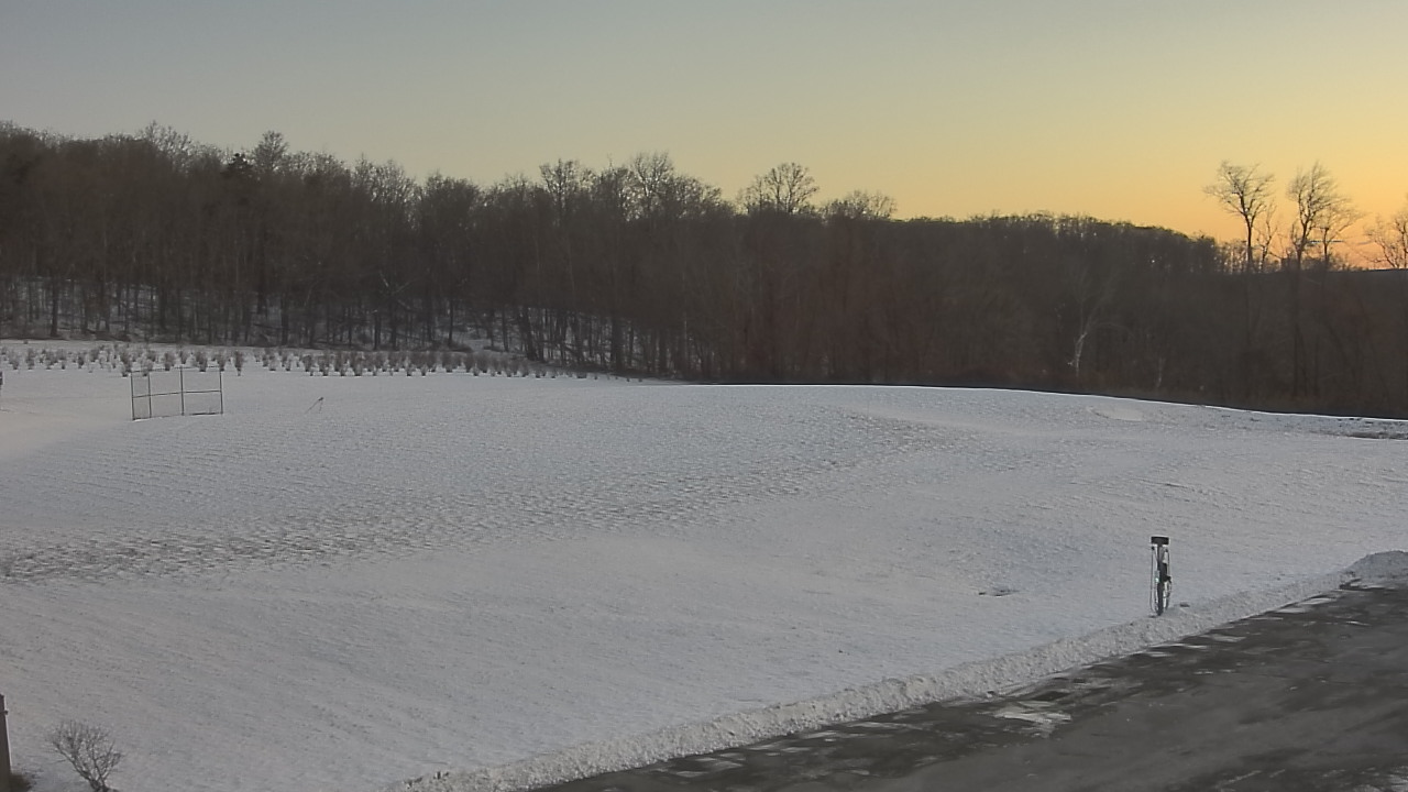 Thumbnail for current weather camera view from Marvelwood School in Kent, Connecticut