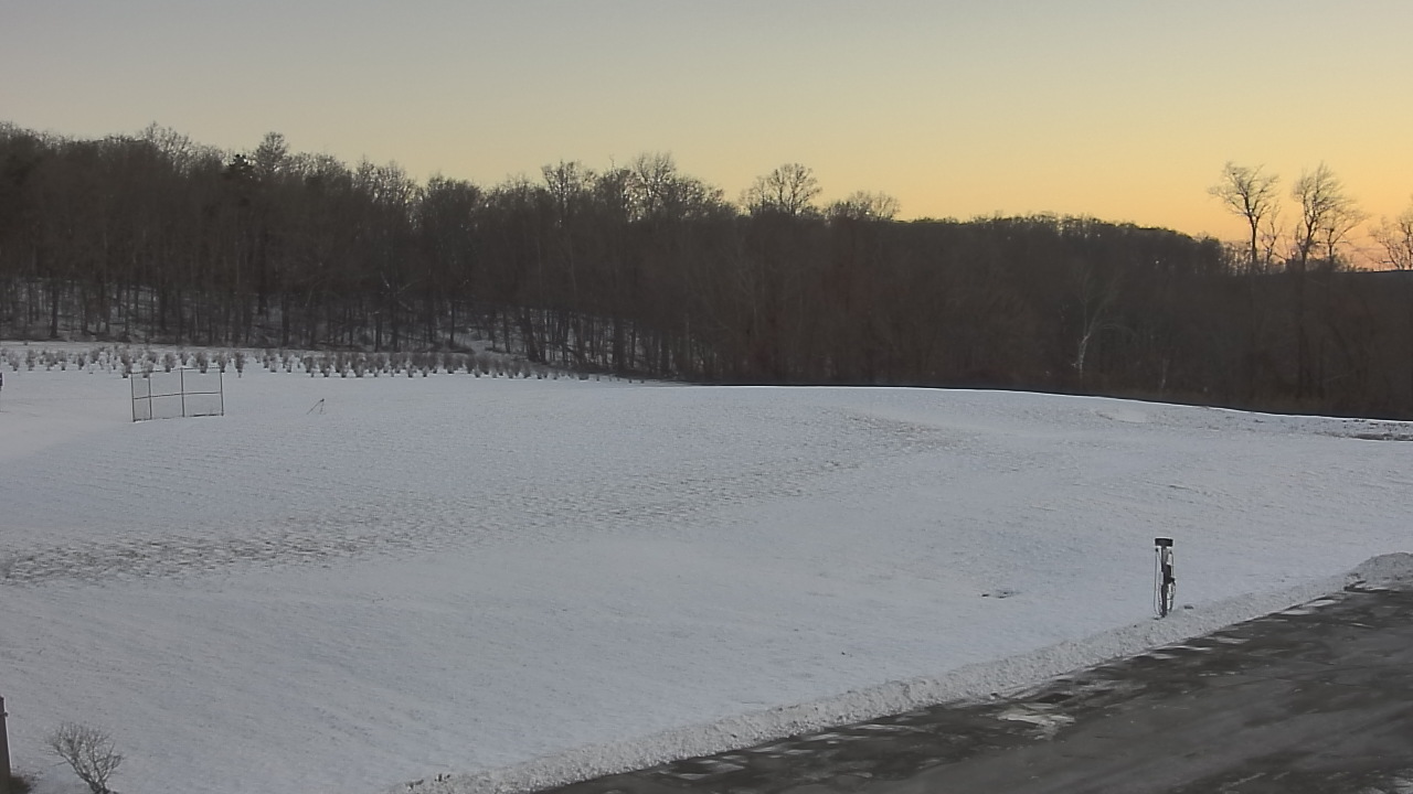 Thumbnail for current weather camera view from Marvelwood School in Kent, Connecticut