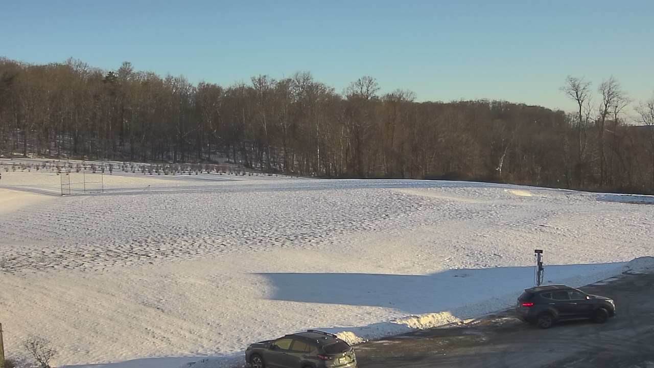 Thumbnail for current weather camera view from Marvelwood School in Kent, Connecticut