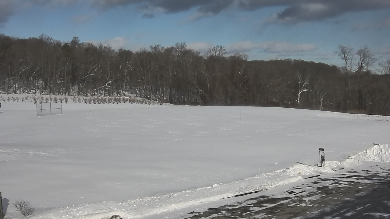 Thumbnail for current weather camera view from Marvelwood School in Kent, Connecticut