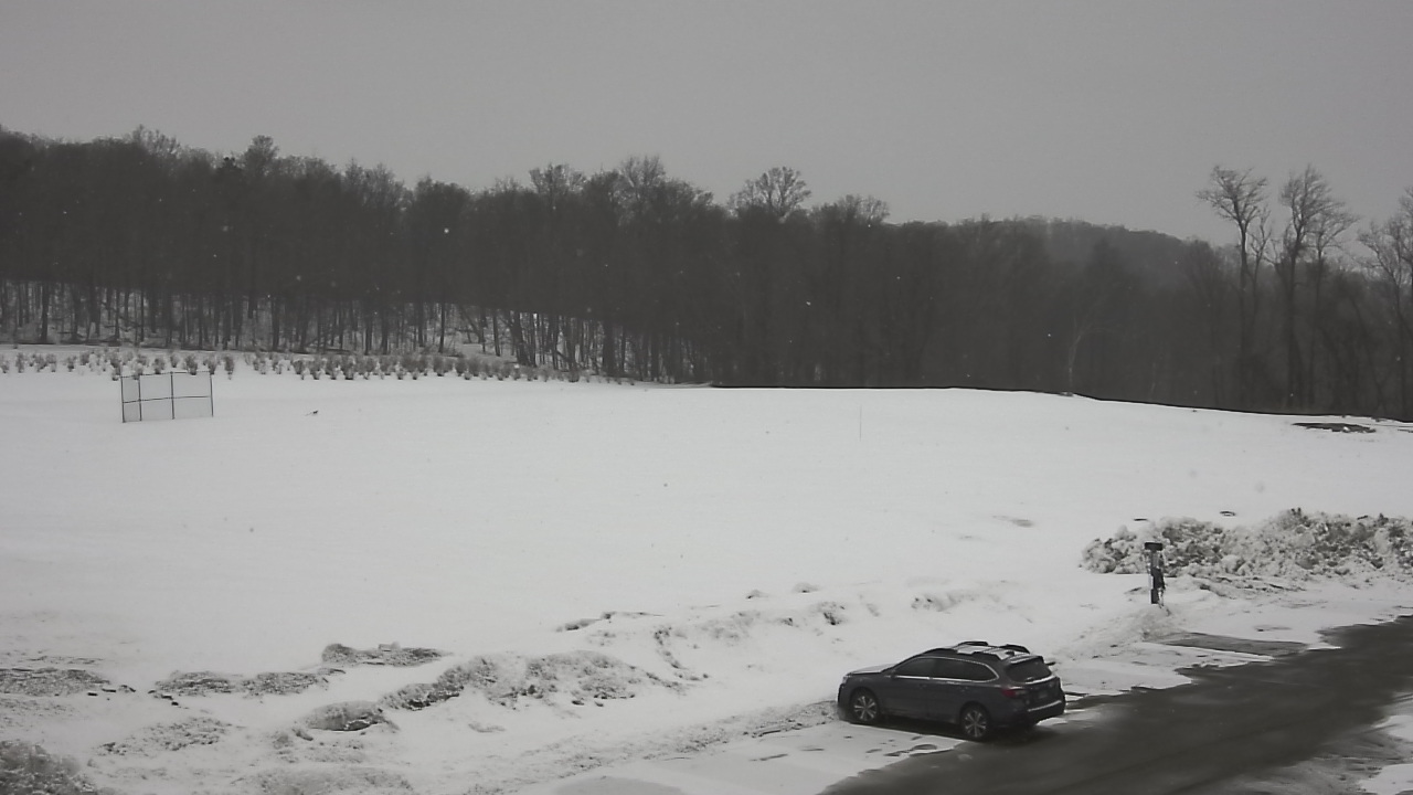 Thumbnail for current weather camera view from Marvelwood School in Kent, Connecticut